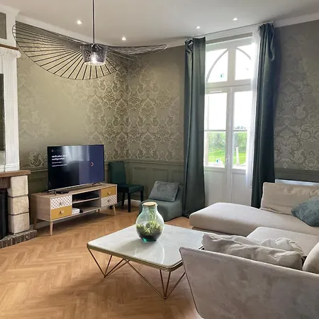 Presbytere Avec Piscine Chauffee ヴィラ